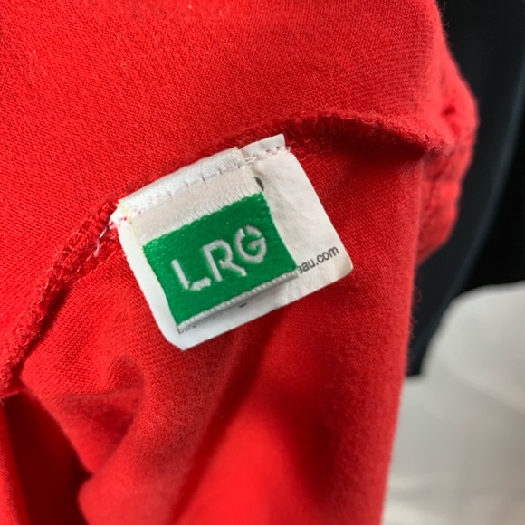 Tee - Picture 5 of 5